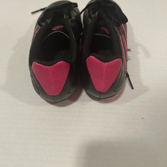 Adidas unixsex soccer cleats, size 2. - Picture 2 of 6